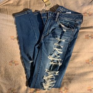 American Eagle women’s size 6 jeans new with tags distressed ripped jeggings